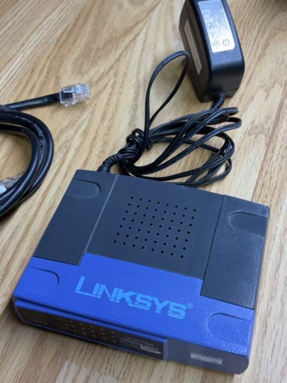Linksys EZXS55W 5-Port 10/100 Workgroup Ethernet Switch with Power Adapter